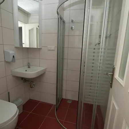 Anik Guest house Tosmur
